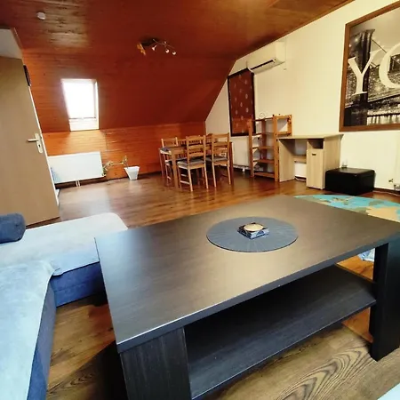 Xlsuite Superior Διαμέρισμα Πιεστάνυ