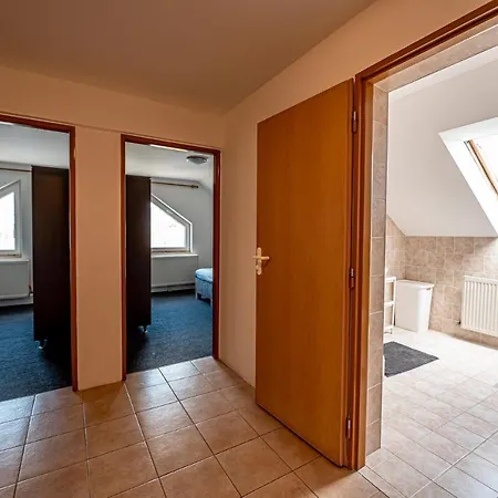 Xlsuite Superior Διαμέρισμα Πιεστάνυ